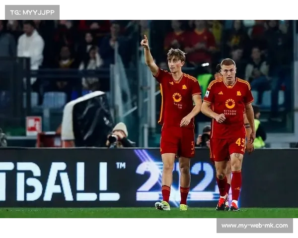 意大利足球甲级联赛罗马佩莱格里尼任意球击中横梁