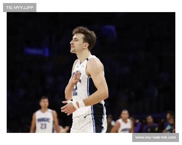 NBA官方发布美国队训练营首日集锦,众多球星齐聚一堂!(美国队内训练赛) NBA官方发布美国队训练营首日集锦,众多球星齐聚一堂!(美国队内训练赛)